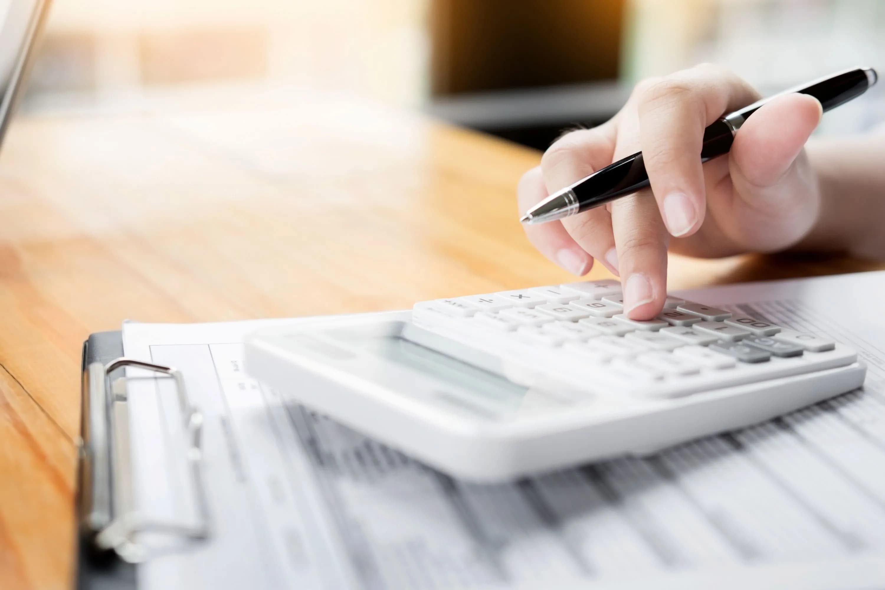 Bannière représentant une famille en Nouvelle-Calédonie